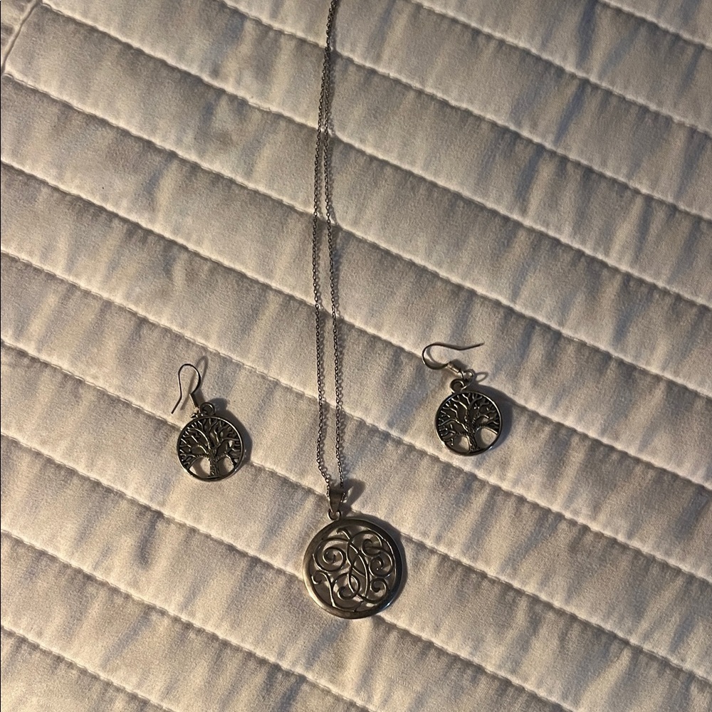 Elegant Silver Tree of Life Jewelry Set
